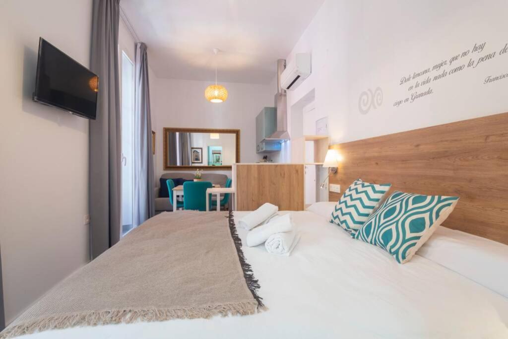 شقة Rosarioseis Loft Corral Del Carbon غرناطة المظهر الخارجي الصورة