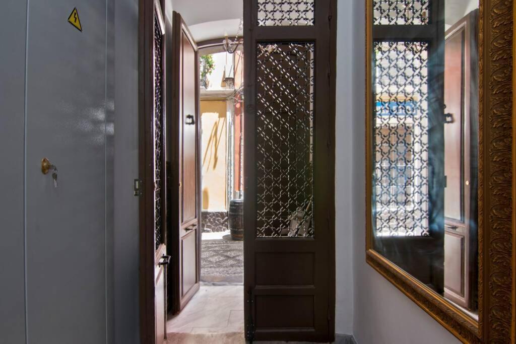 شقة Rosarioseis Loft Corral Del Carbon غرناطة المظهر الخارجي الصورة